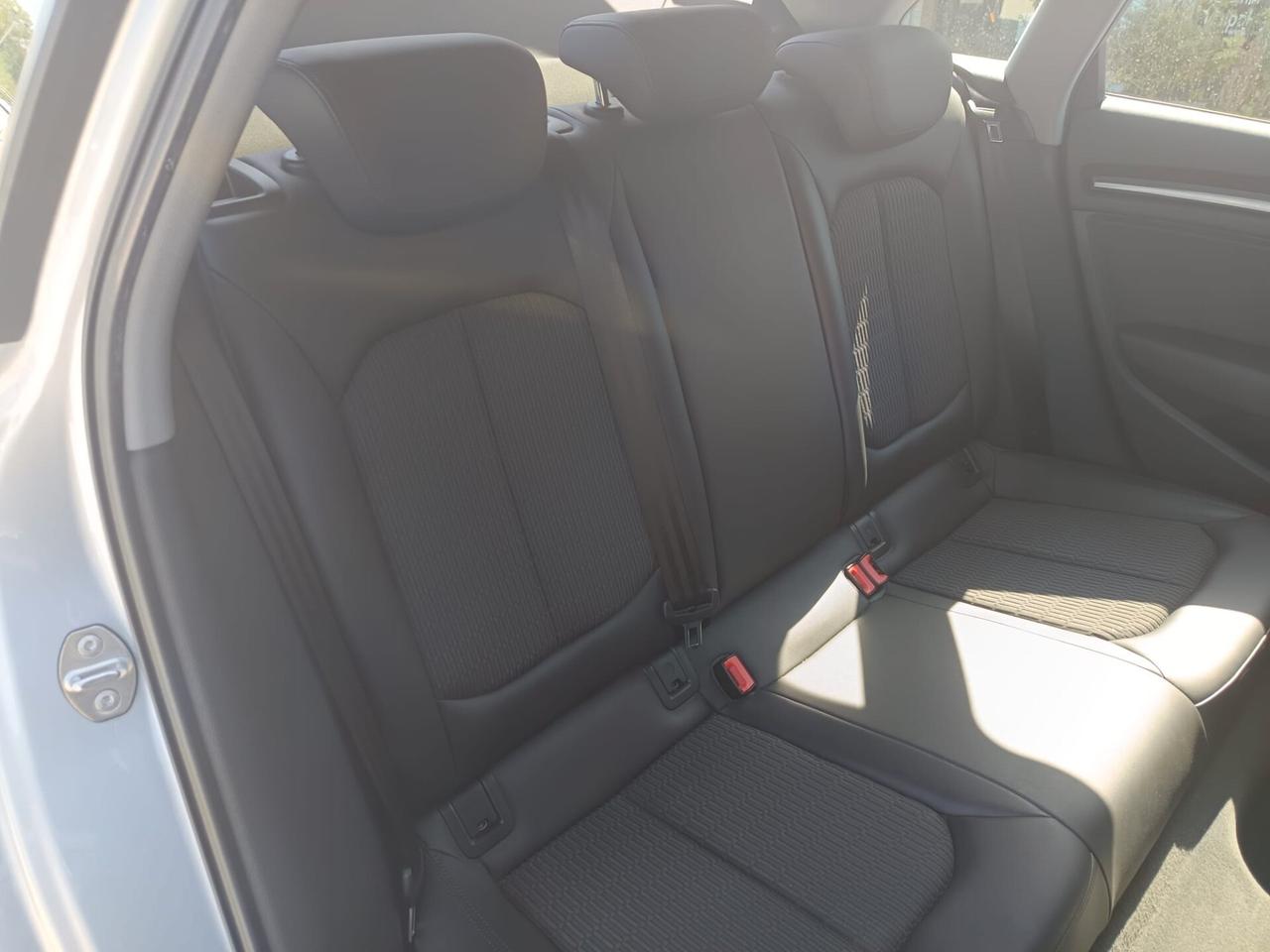 Audi A3 SPB 30 TDI S tronic Pack Sport Tua a 258€ al Mese