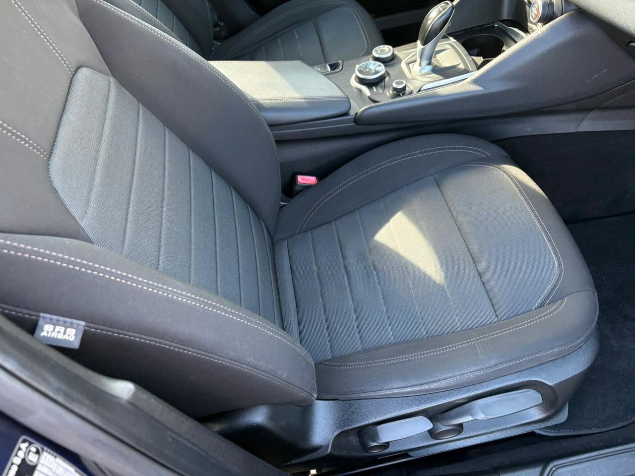 Alfa Romeo Giulia 2.2 Turbodiesel 136 CV AT8 Business