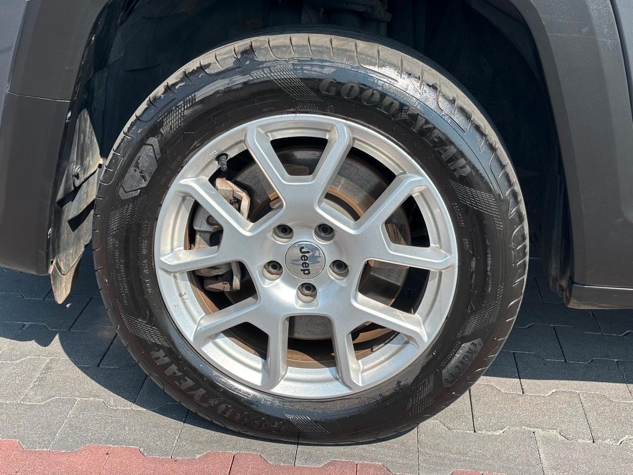 Jeep Renegade 1.3 4Xe GARANTITA 2 LITRI 100KM