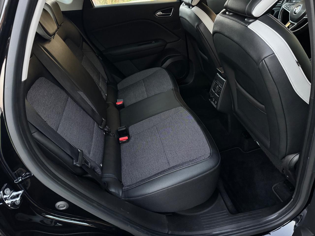 Renault Captur dCi 115 CV Intens(retrocamera)