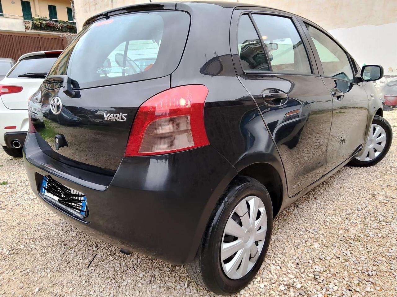 Toyota Yaris 1.4 D-4D DPF 5 porte