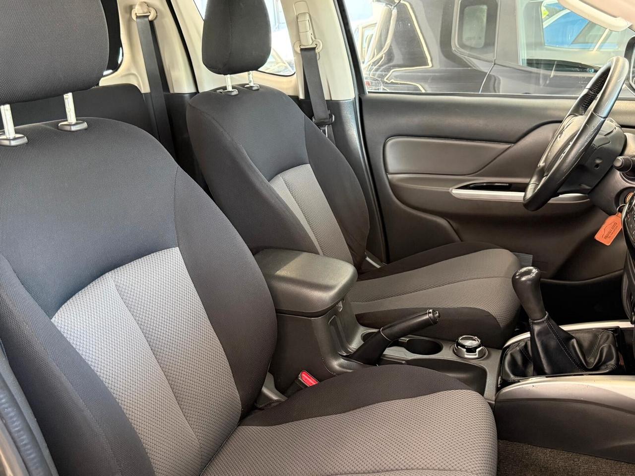 L200 ClubCab 2.4 DI-D 154cv Invite 4wd Super Select 6M