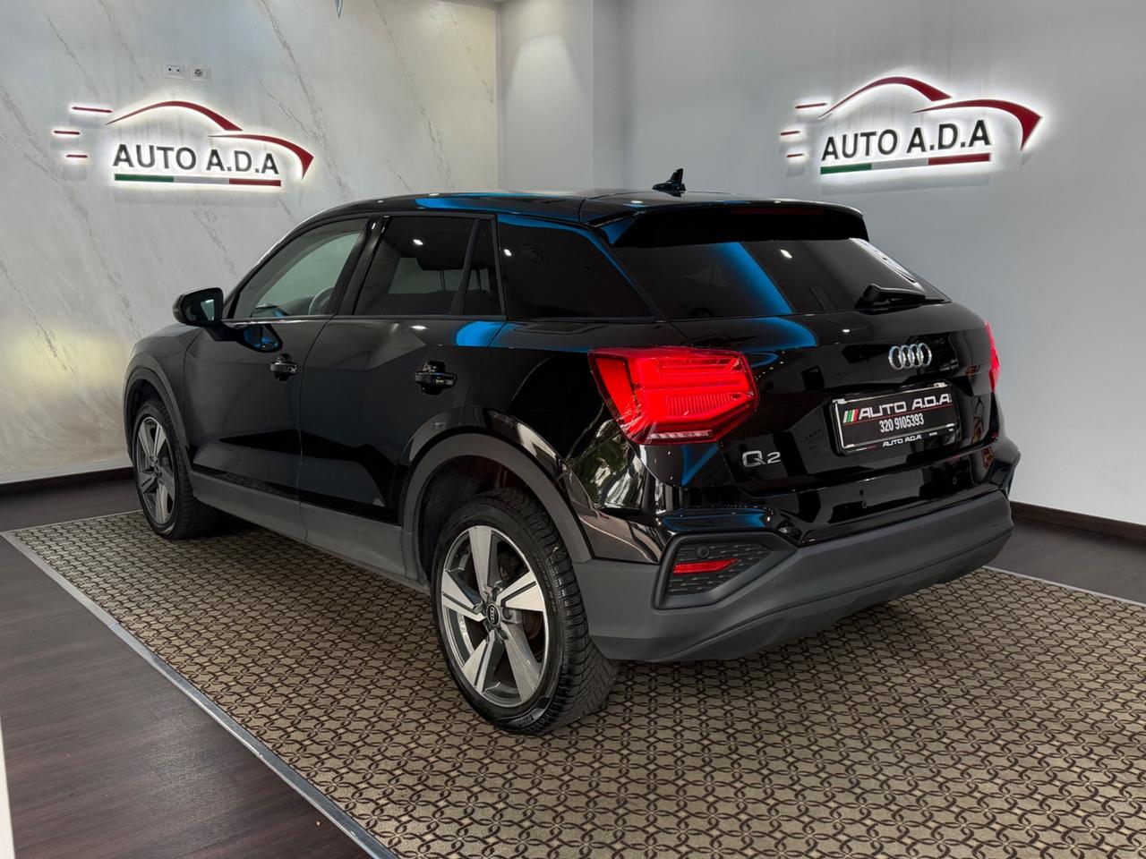 Audi Q2 35 TDI S tronic Identity Black