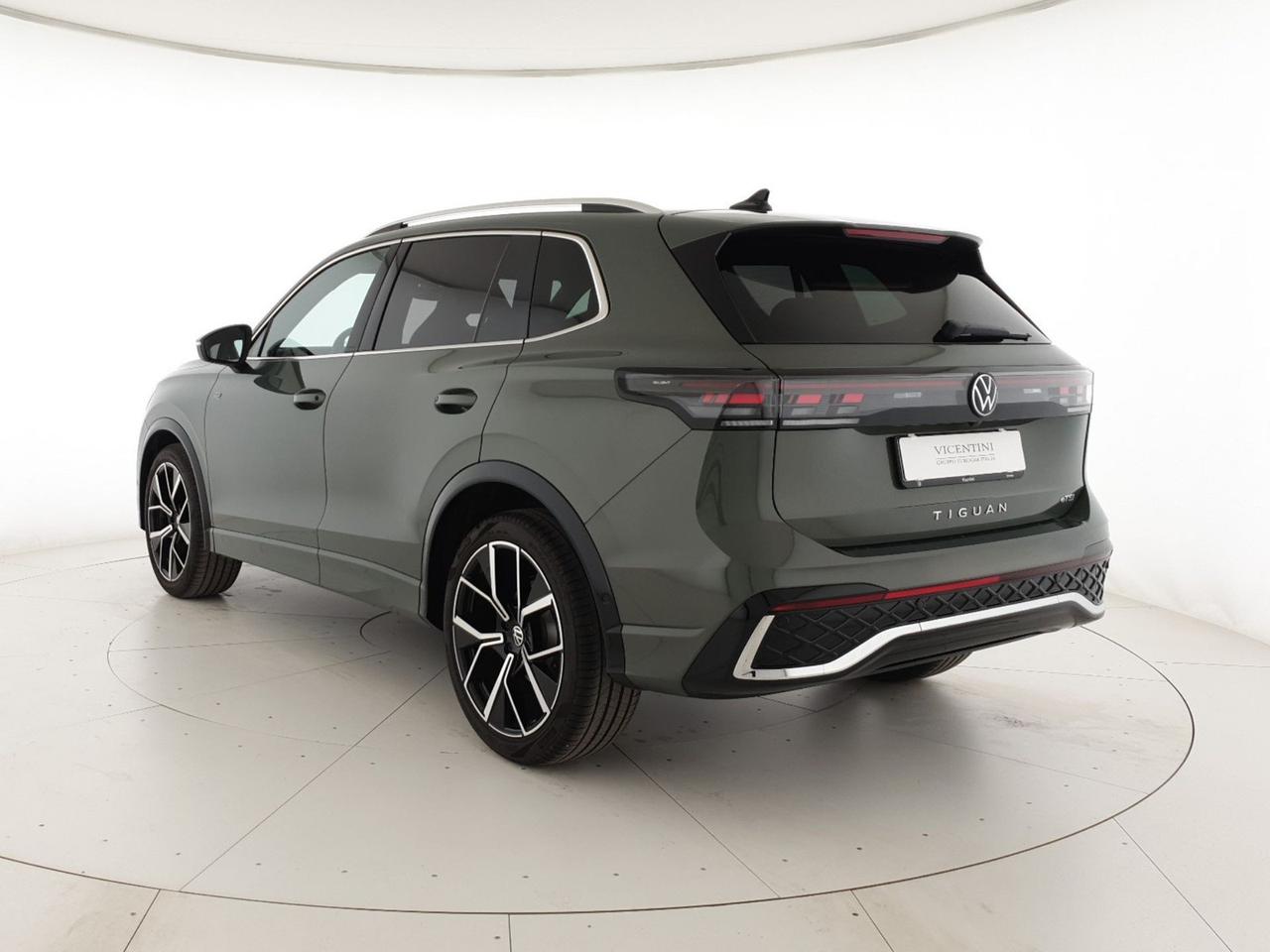Volkswagen Tiguan 1.5 etsi r-line 150cv dsg
