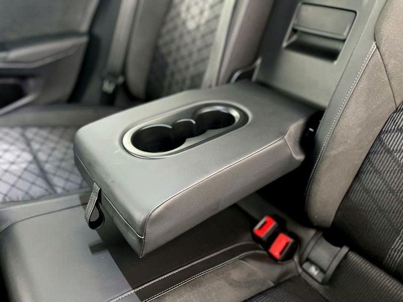 Volkswagen Golf Golf 2.0 TDI 150 CV DSG SCR R-Line