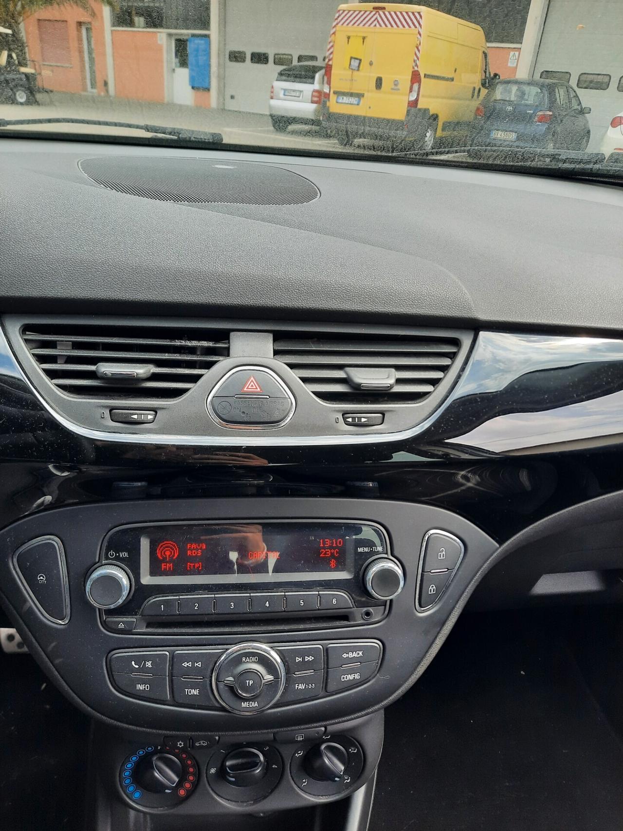 Opel Corsa 1.2 5 porte Innovation OK NEOPATENTATI