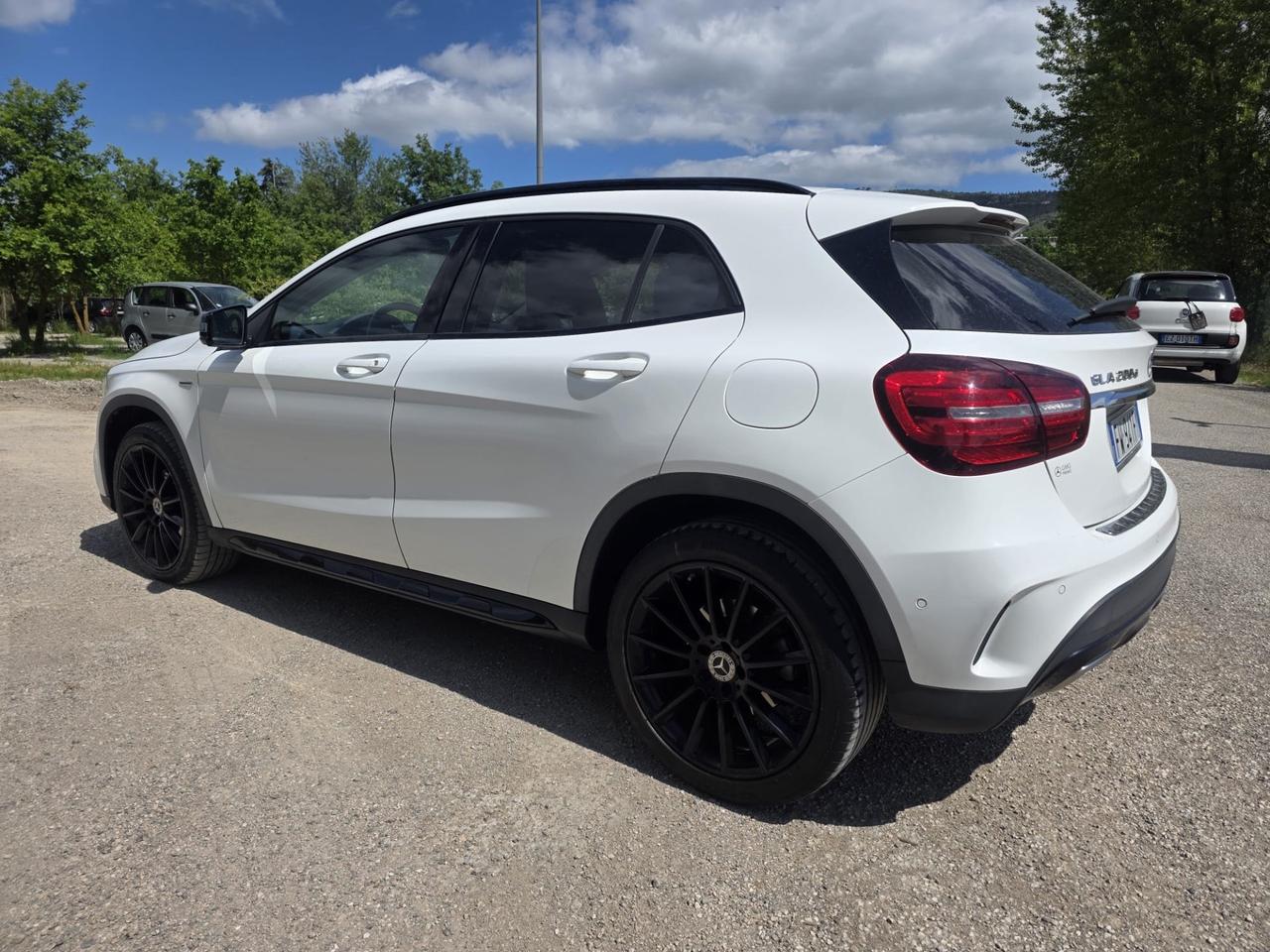 Mercedes-benz GLA 200 d Automatic Premium