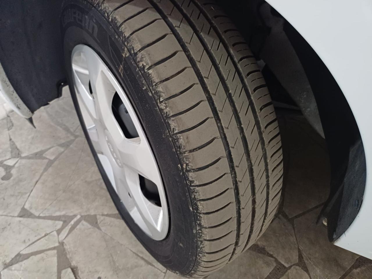 Dacia Sandero GPL DI SERIE Laureate - 2010