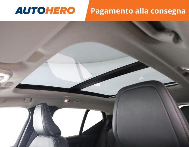 VOLVO XC40 D4 AWD Geartronic Momentum