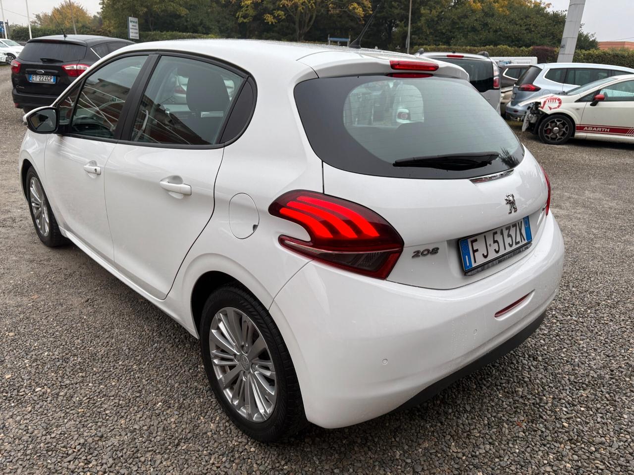Peugeot 208 1.2 Benz -Allure-Unico proprietario