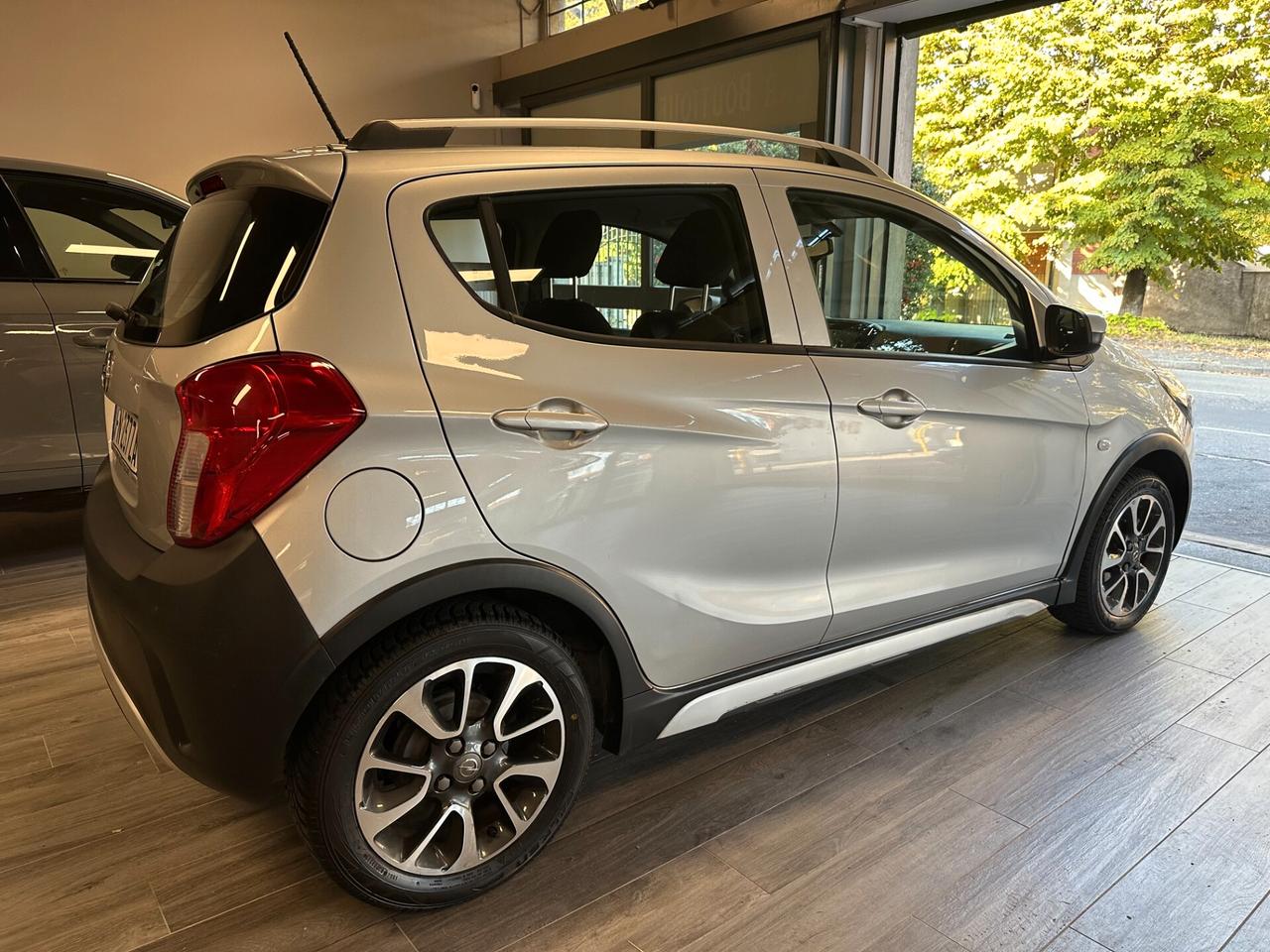 Opel Karl Rocks 1.0