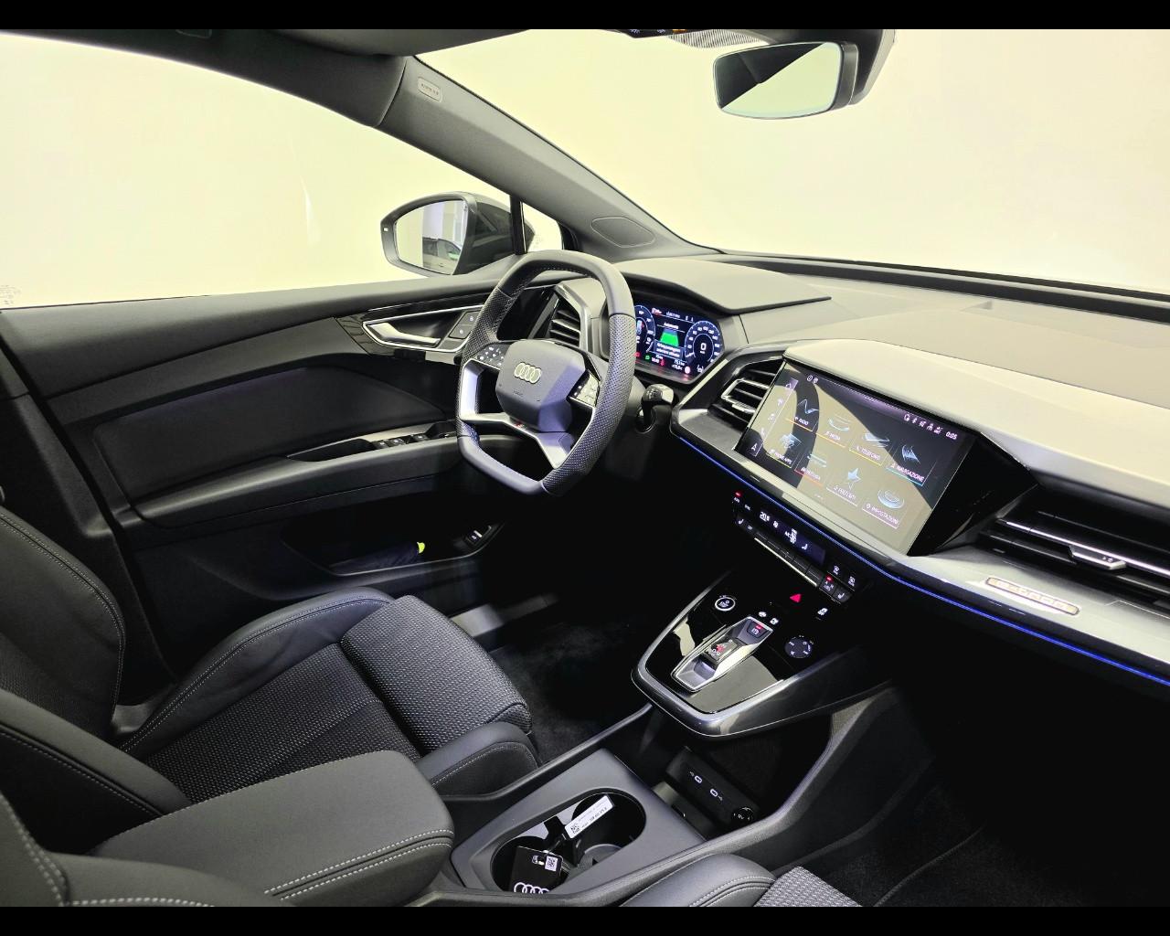 AUDI Q4 45 E-TRON QUATTRO S-LINE