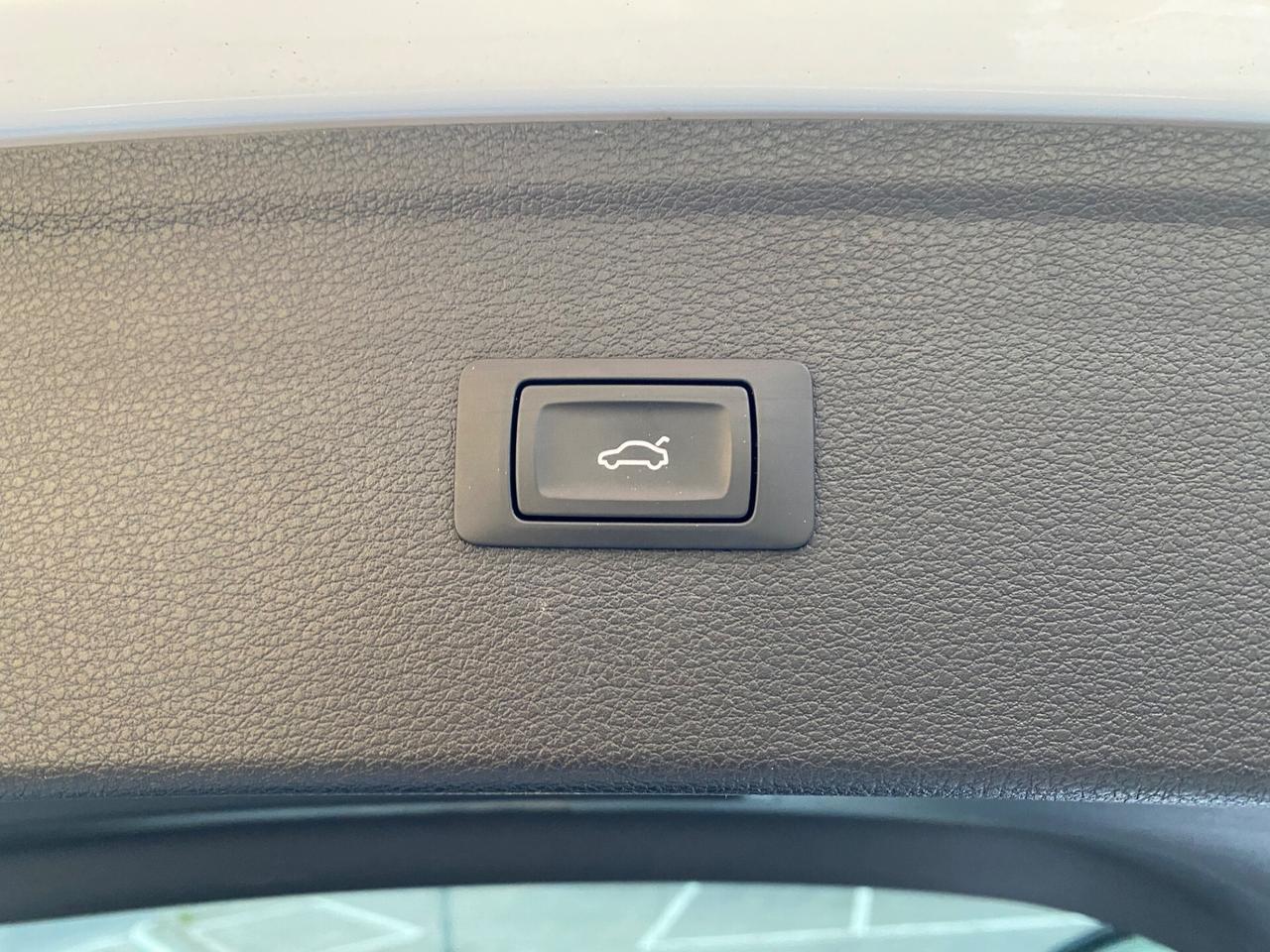 Audi Q5 2.0 TDI quattro S tronic Design Sport