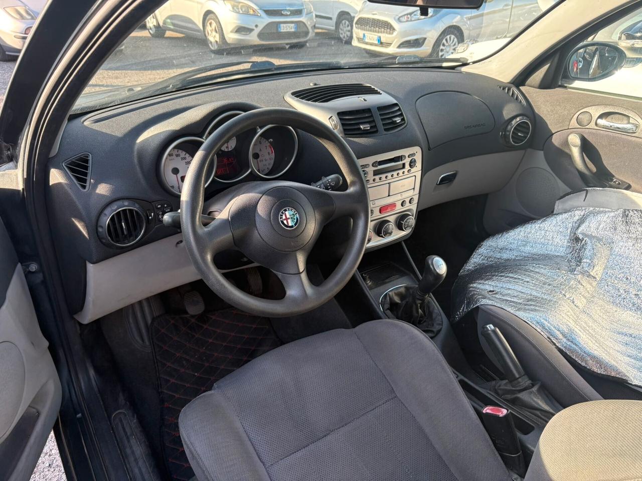 Alfa Romeo 147 1.8i 16V Twin Spark cat 3p. Progression