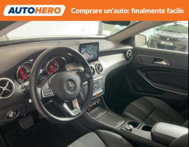 MERCEDES-BENZ GLA 200 Sport