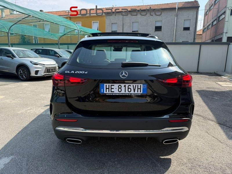 Mercedes-Benz GLA 200 d Automatic AMG Line Premium con Tetto Panoramico.