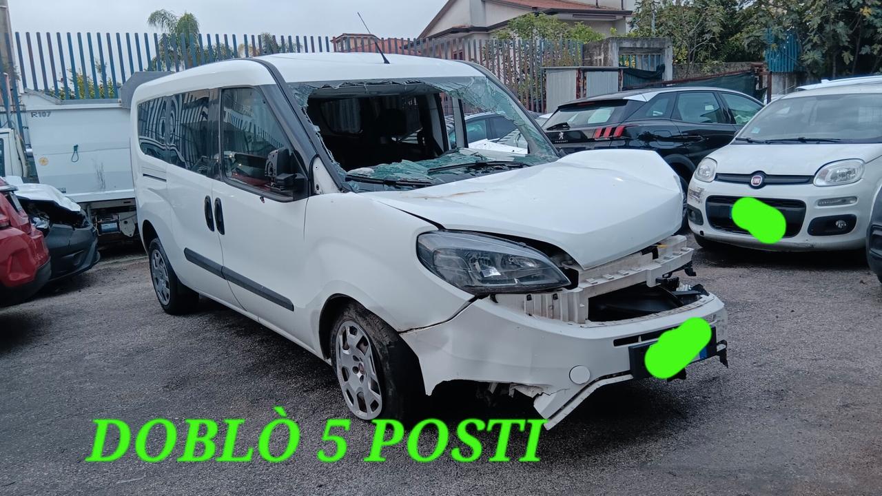 Fiat Doblo 5 posti N1 incidentata sinistrata mondialcars