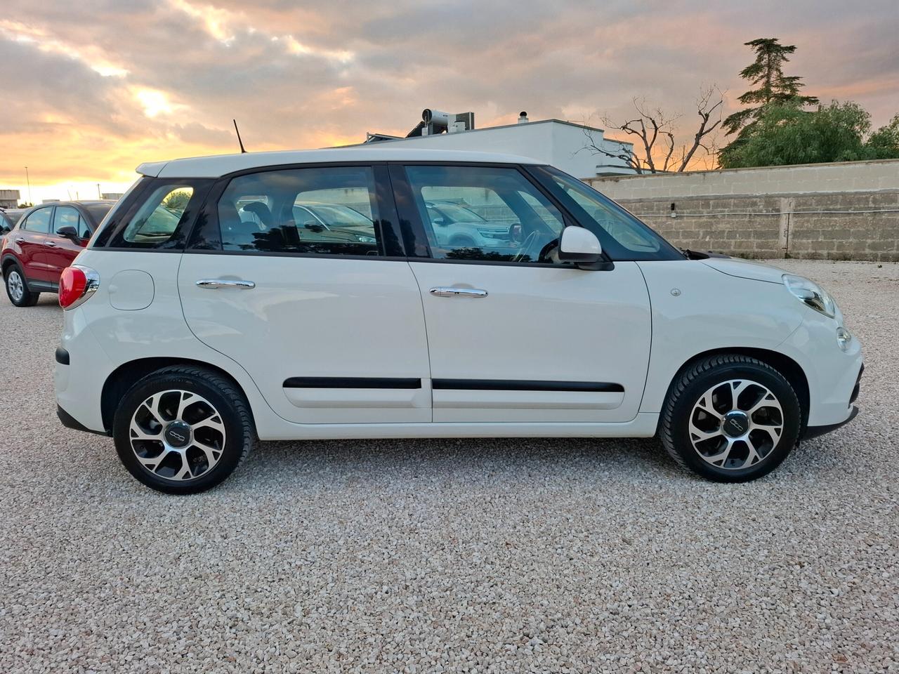 Fiat 500L 1.6 mtj 120cv *NAVI*LED*SENSORI