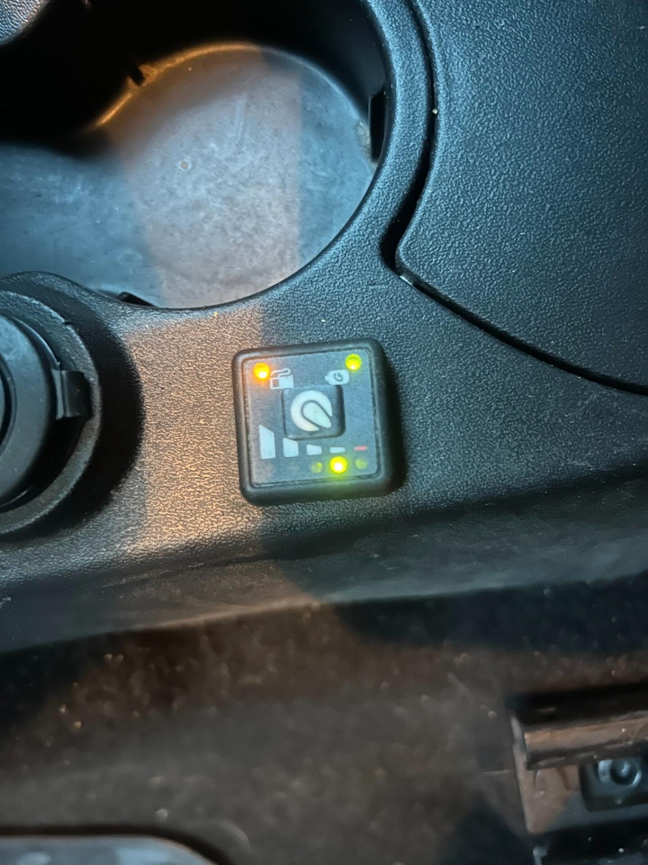 Lancia Ypsilon 2011 1.2 GPL VERS. ORO LEGGI TUTTO