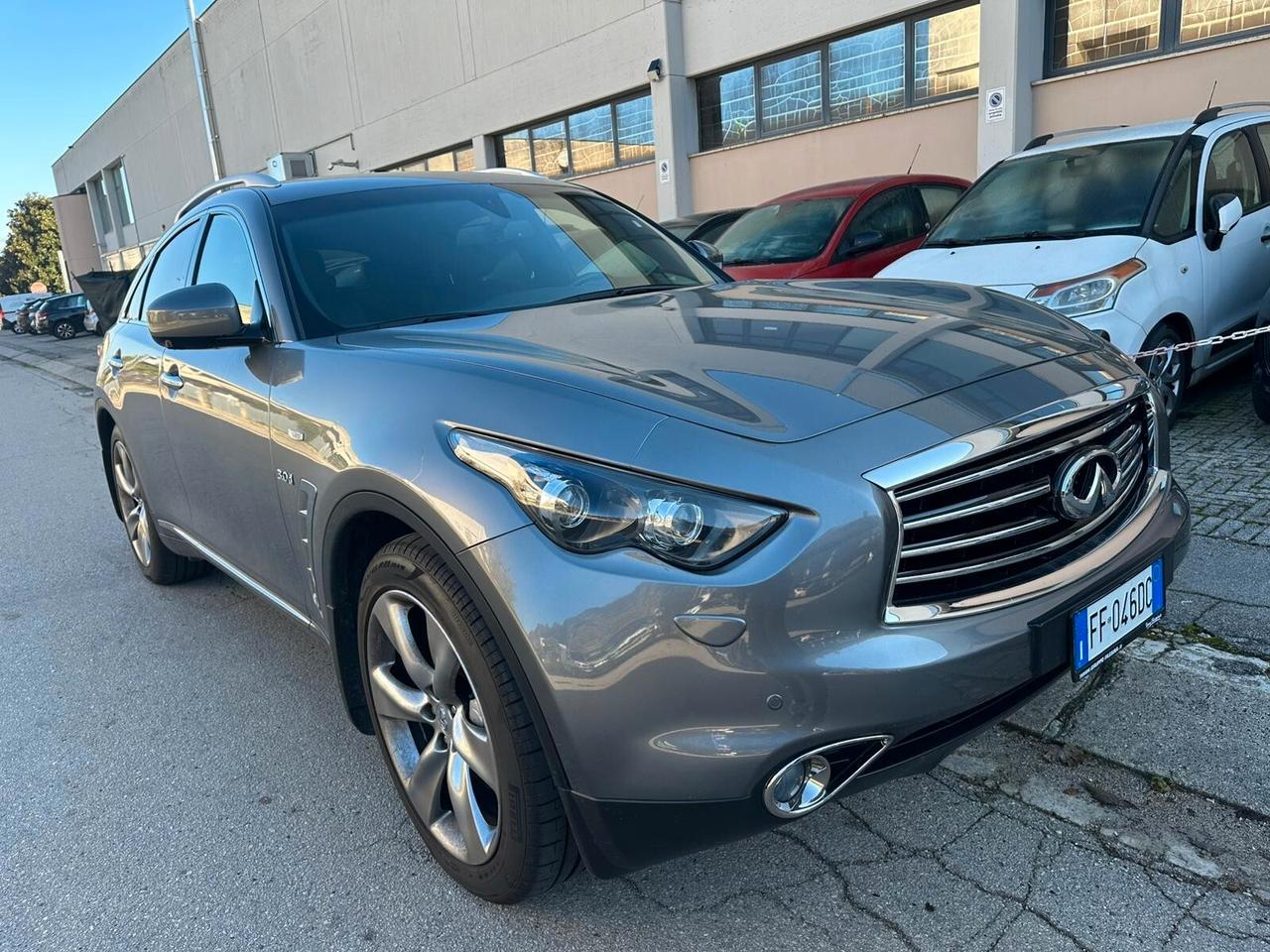 Infiniti QX70 3.0 diesel V6 AT S Premium
