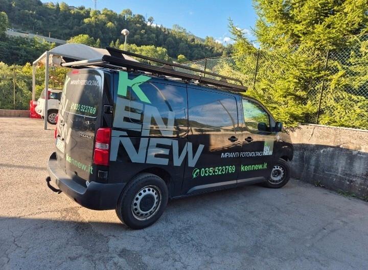 Toyota Proace incidentata