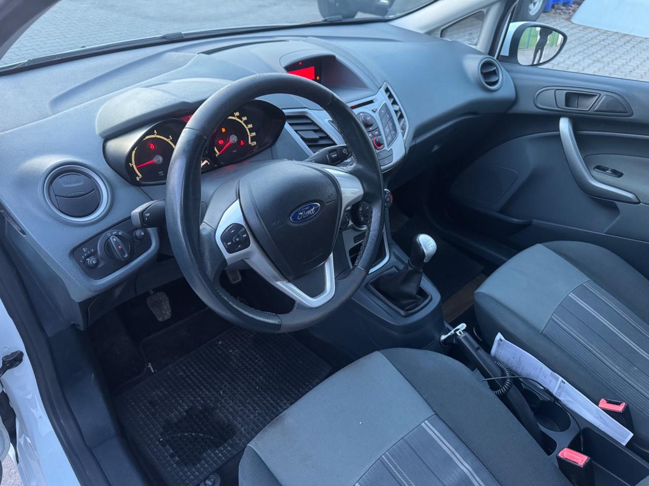 Ford Fiesta 1.2 16V 5p. Ghia