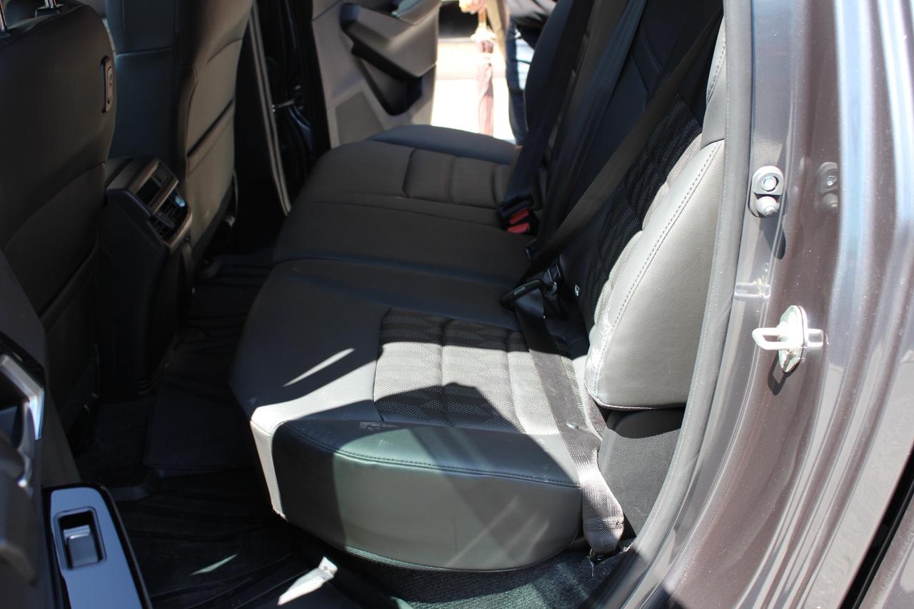 ISUZU N60 NITRO SPORT D-MAX N60 1.9 AUT. SPACE CAB. CEMERA POST. SEDILI RISC.