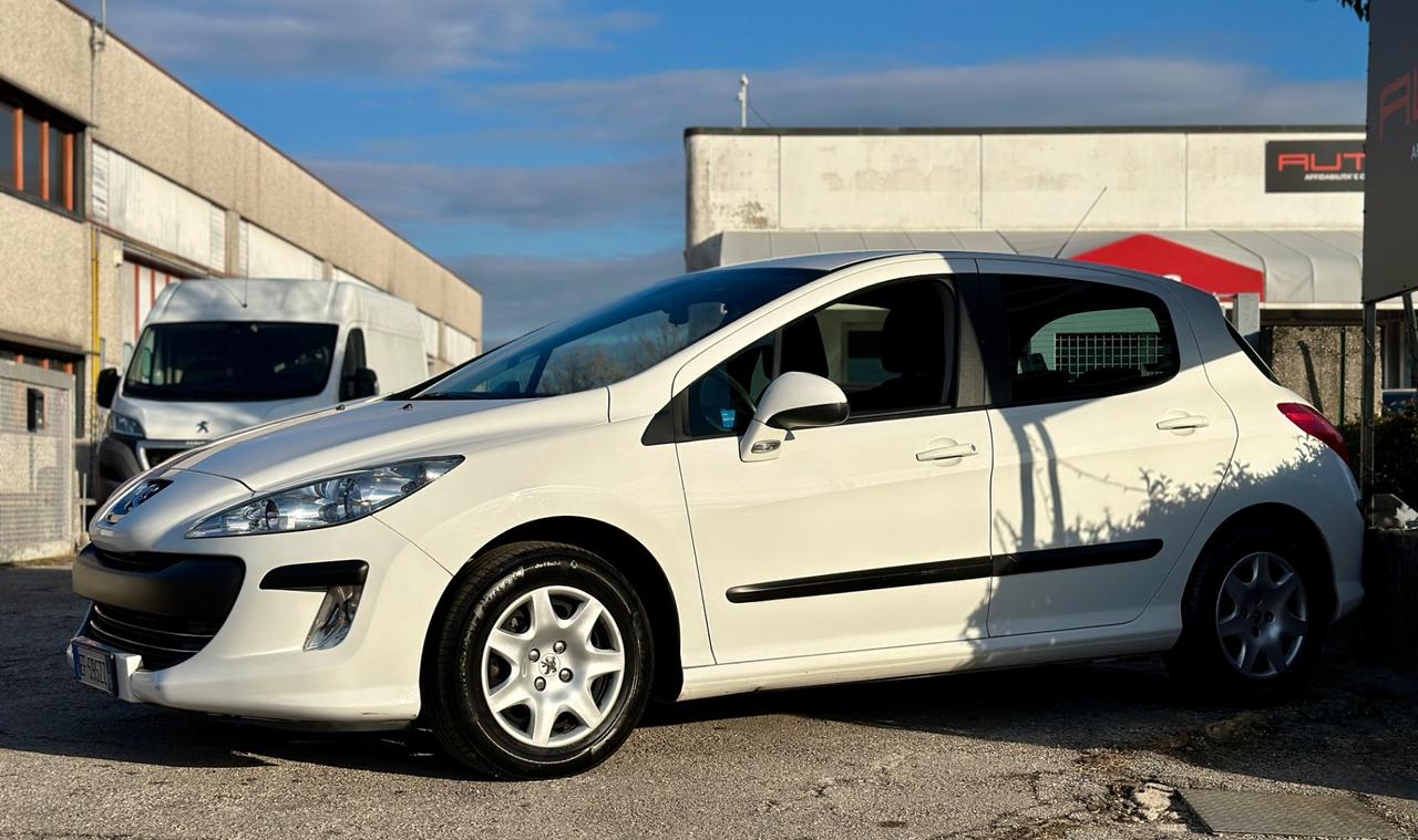 PEUGEOT 308 1.6 8V HDi 112CV cambio robototizzato 2011