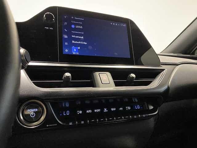 Lexus UX Hybrid Design