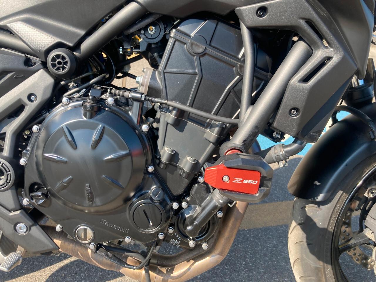 Kawasaki Z 650 sport + scarico completo e accessori