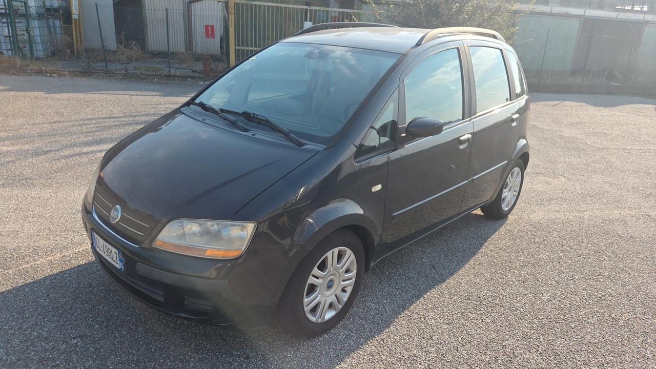 Fiat Idea 1.4 16V Emotion