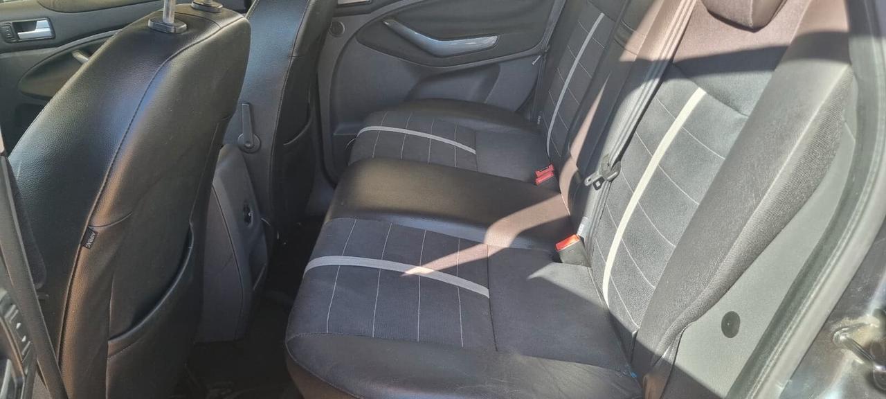 Ford Kuga 2.0 TDCi 136 CV 4WD Titanium DPF