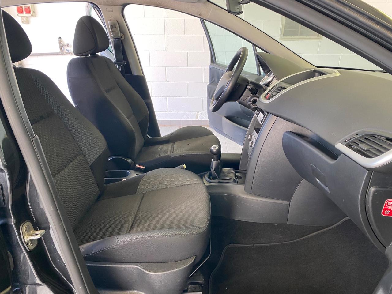 Peugeot 207 1.4 HDi 70CV FAP 5p. XS