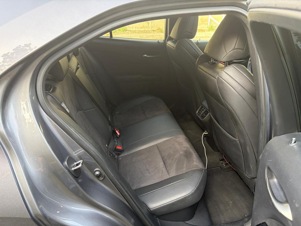 Lexus UX 2.0 Hybrid 152cv Tetto F Sport