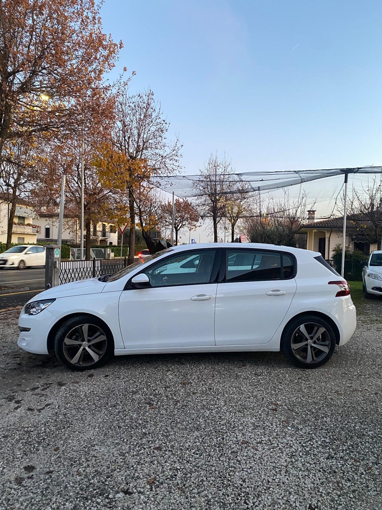 Peugeot 308 BlueHDi 100 S&S Active