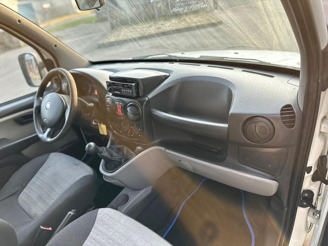 Fiat doblo 5 posti anno 2008 autocarro