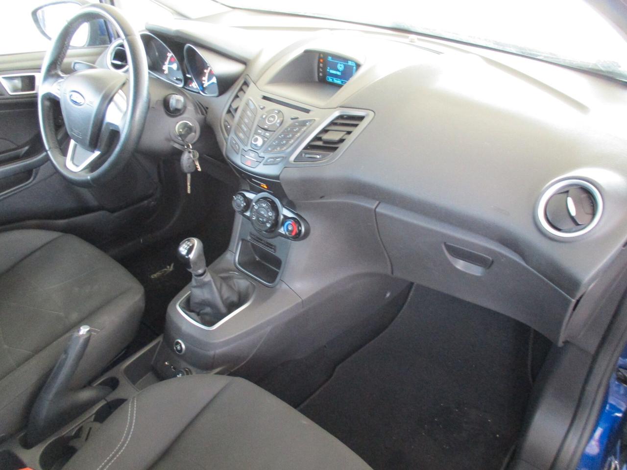 FORD FIESTA 1.4 TITANIUM