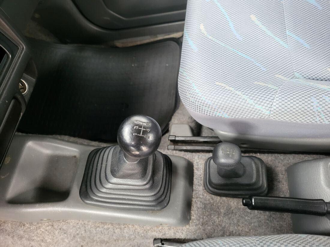 Suzuki Jimny 1.3i 16V cat Cabrio 4WD JLX *** POCHI KM ***