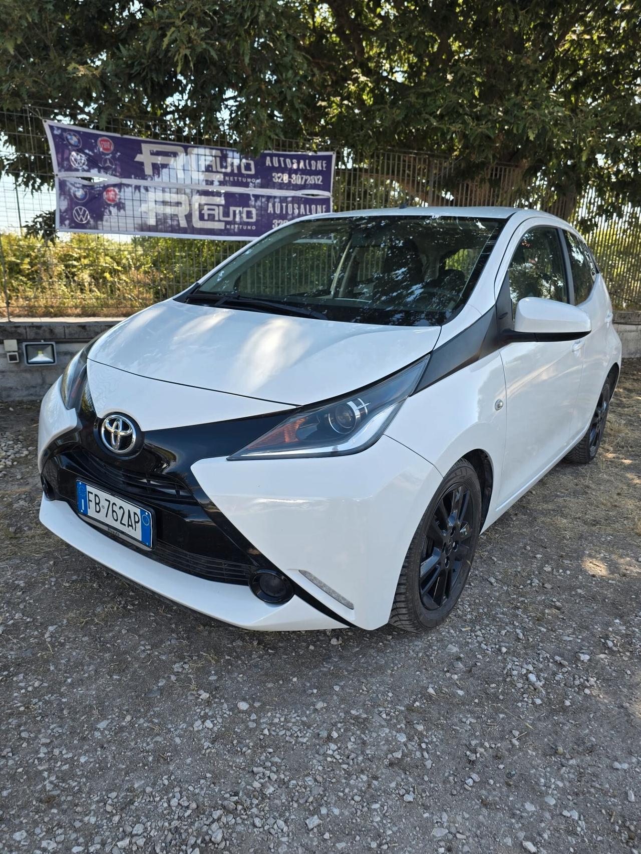 Toyota Aygo 1.0 VVT-i 69 CV 5 porte x-clusiv