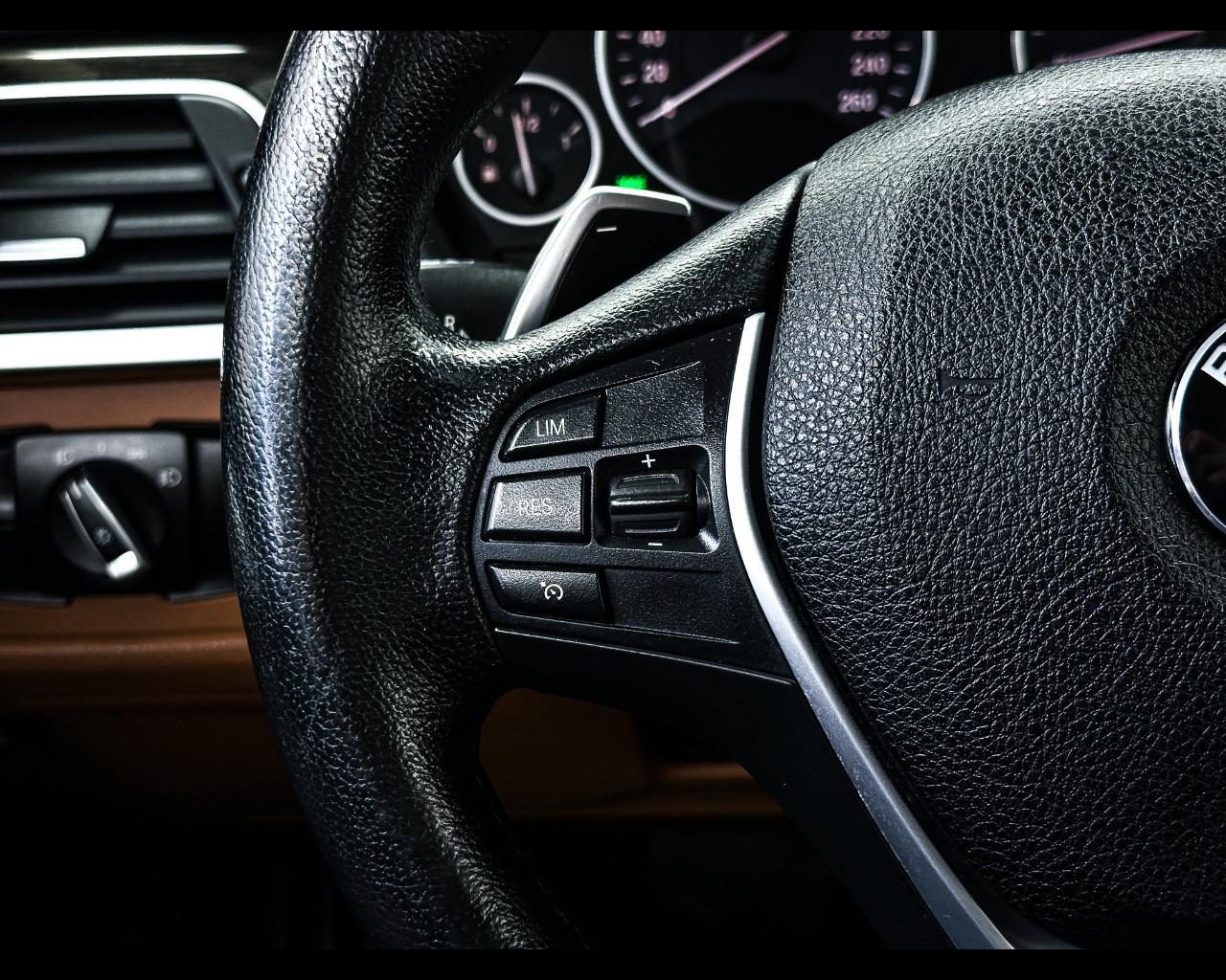 BMW Serie 3 (F30/31) - 330e iPerformance Msport