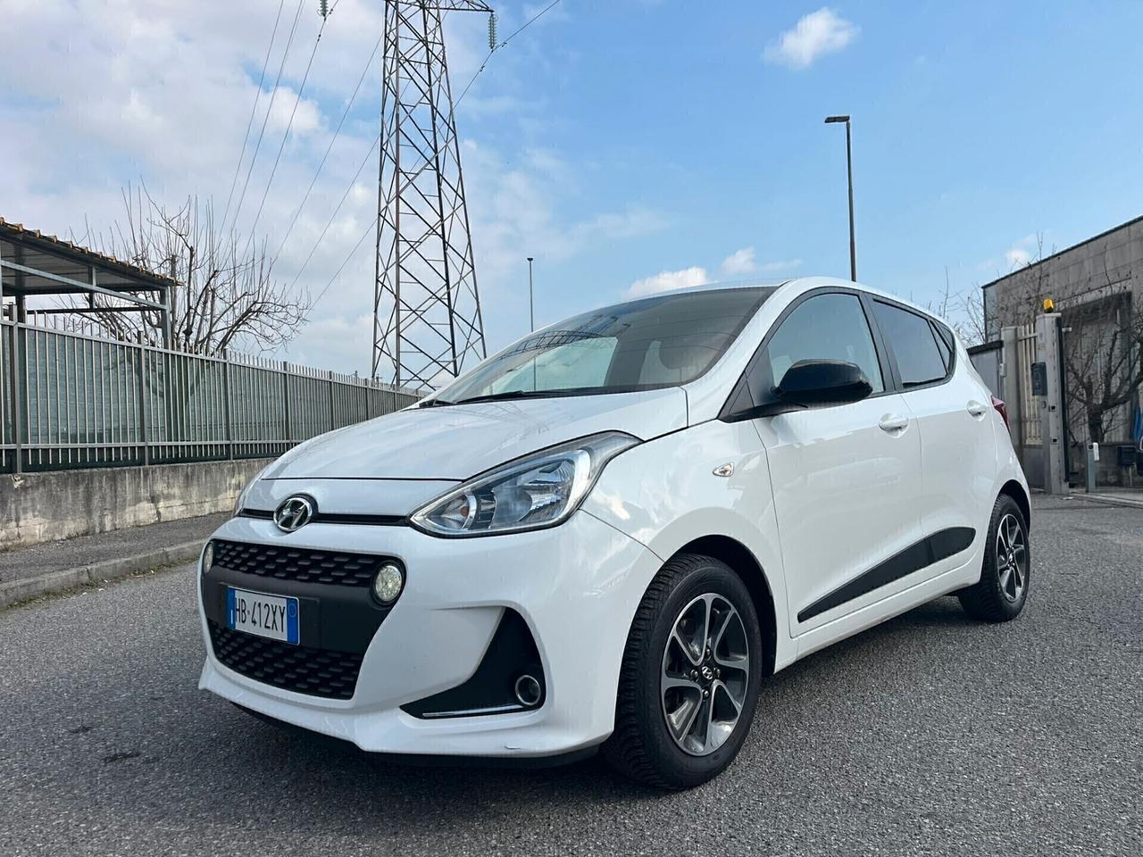Hyundai i10 1.0 BENZ SOLO 20.000KM