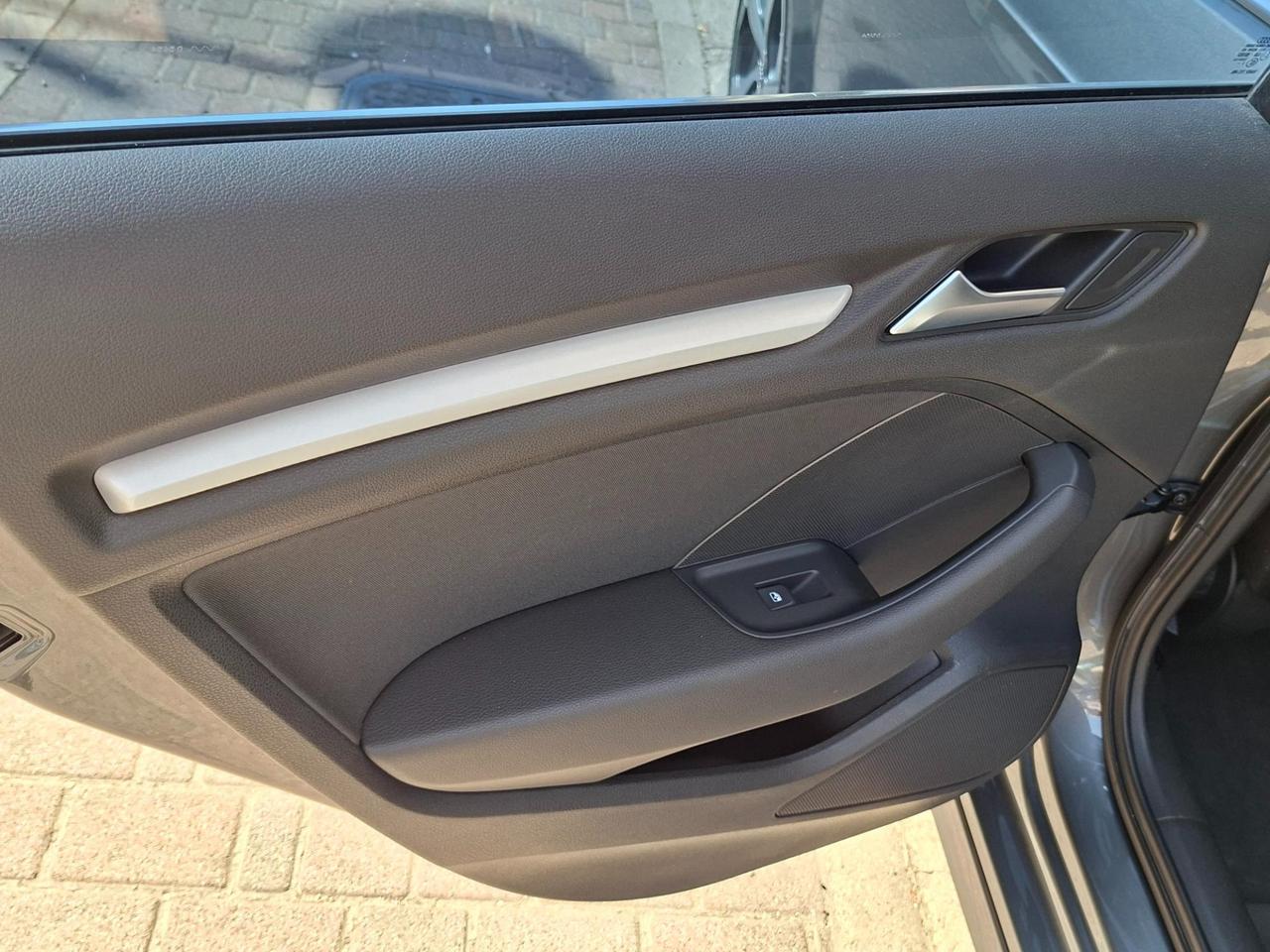 Audi A3 Sportback 30 1.6 tdi Business 116cv s-tronic my19