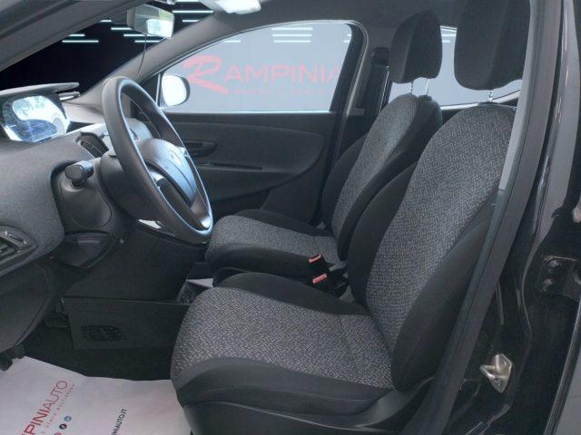 LANCIA Ypsilon 1.0 FireFly Hybrid Km 35.000 Iva Esposta