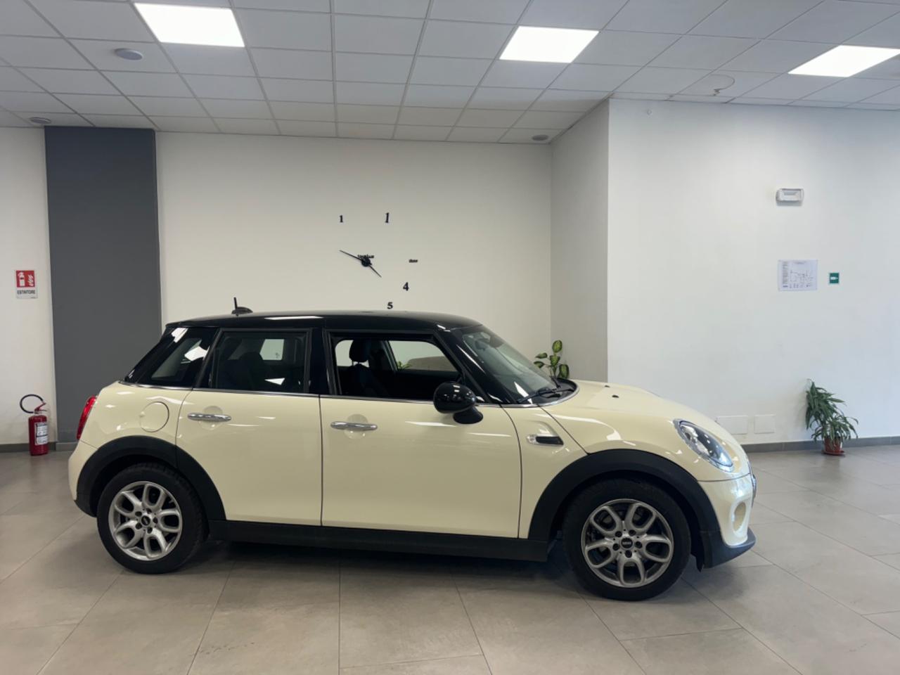 Mini Mini 1.5 Cooper D Business 5 porte