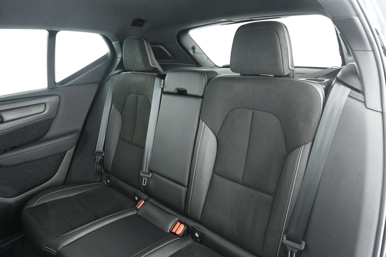 VOLVO XC40 1.5 t5 phev R-design auto LED+CAMERA+APP CONNECT