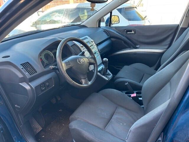 Toyota Corolla Verso 7 posti Anche permuta