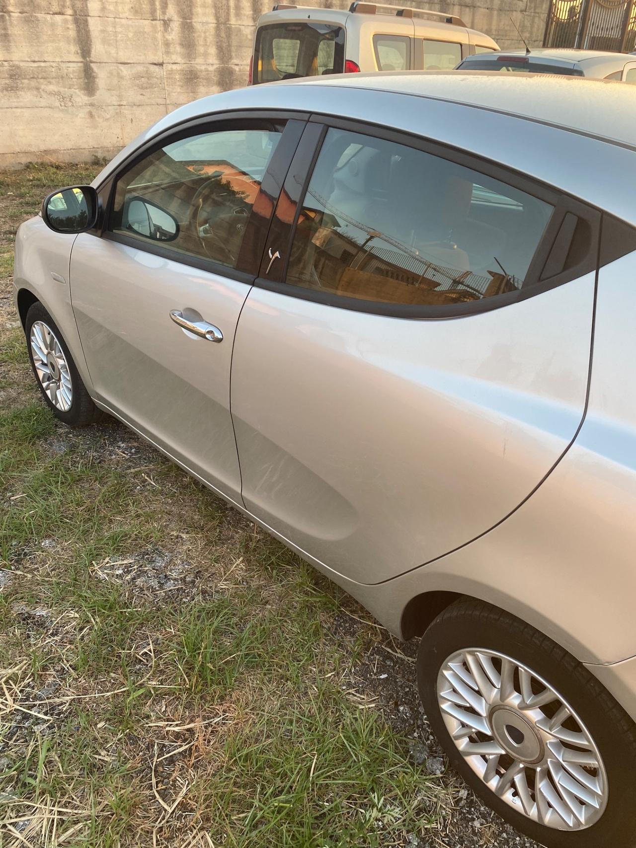 Lancia Ypsilon 1.3 MJT 2014 TAGLIANDATA GARANZIA