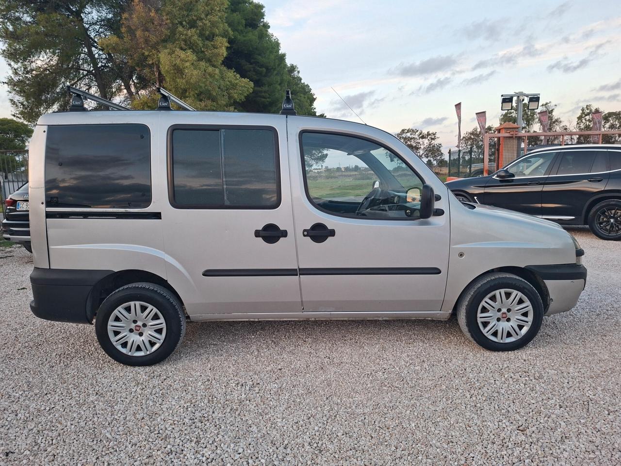 Fiat Doblò 105CV -5 POSTI *GANCIO TRAINO
