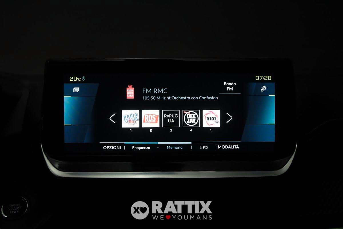 Peugeot e-2008 motore elettrico 100kW GT