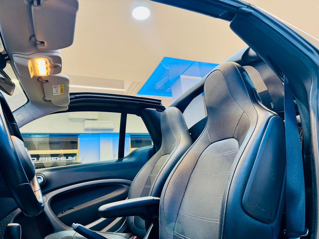 Smart ForTwo 90CV Brabus 0.9 Cabrio Autom / RetroCam Touch